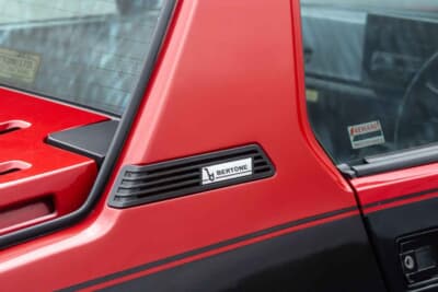 8100英ポンド（邦貨換算約170万円で落札されたベルトーネ「X1/9」（C）iconicauctioneers