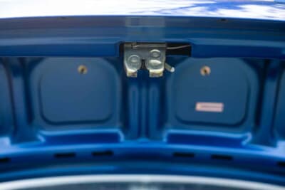 3万2000ポンド〜3万8000ポンド(邦貨換算約674万円〜801万円)で現在も販売中のスバル「インプレッサ WRX STI」(C)iconicauctioneers