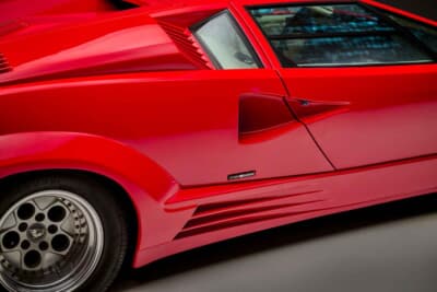 57万8750ドル(邦貨換算約8947万円)で落札されたランボルギーニ「カウンタック25thアニバーサリー」(C)Courtesy of RM Sotheby's