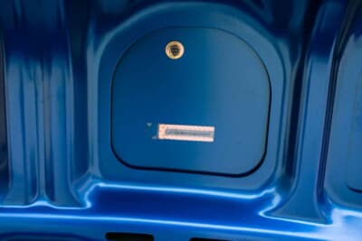 3万2000ポンド〜3万8000ポンド(邦貨換算約674万円〜801万円)で現在も販売中のスバル「インプレッサ WRX STI」(C)iconicauctioneers