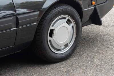 8100英ポンド（邦貨換算約170万円で落札されたベルトーネ「X1/9」（C）iconicauctioneers