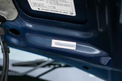 3万2000ポンド〜3万8000ポンド(邦貨換算約674万円〜801万円)で現在も販売中のスバル「インプレッサ WRX STI」(C)iconicauctioneers