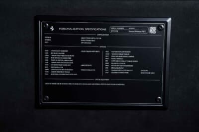 253万6250ドル(邦貨換算約3億9210万円)で落札されたフェラーリ「モンツァSP2」(C)Courtesy of RM Sotheby's