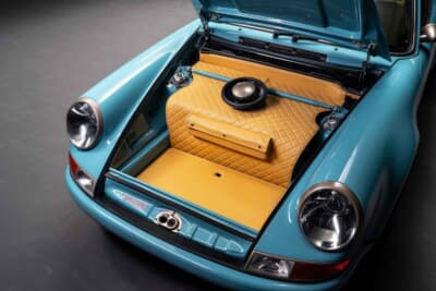 107万3750ドル（邦貨換算約1億6643万円）で落札されたポルシェ「911 リイマジンド バイ シンガー」（C）Courtesy of RM Sotheby's