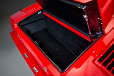 57万8750ドル(邦貨換算約8947万円)で落札されたランボルギーニ「カウンタック25thアニバーサリー」(C)Courtesy of RM Sotheby's