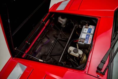 57万8750ドル(邦貨換算約8947万円)で落札されたランボルギーニ「カウンタック25thアニバーサリー」(C)Courtesy of RM Sotheby's