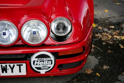 38万2500ポンド(邦貨換算約7726万円)で落札したフォード「RS200S」(C)iconicauctioneers