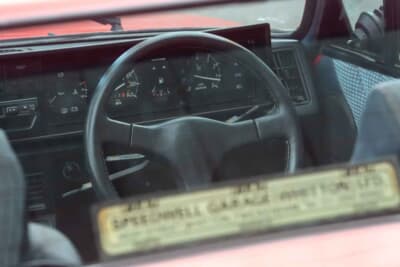 8100英ポンド（邦貨換算約170万円で落札されたベルトーネ「X1/9」（C）iconicauctioneers