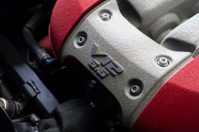 253万6250ドル(邦貨換算約3億9210万円)で落札されたフェラーリ「モンツァSP2」(C)Courtesy of RM Sotheby's