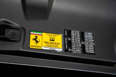 253万6250ドル(邦貨換算約3億9210万円)で落札されたフェラーリ「モンツァSP2」(C)Courtesy of RM Sotheby's