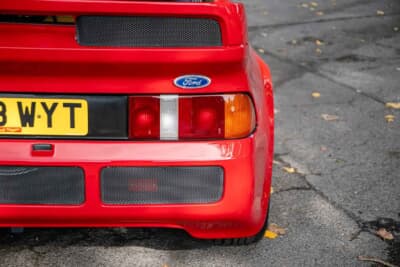 38万2500ポンド(邦貨換算約7726万円)で落札したフォード「RS200S」(C)iconicauctioneers