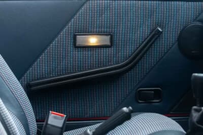 8100英ポンド（邦貨換算約170万円で落札されたベルトーネ「X1/9」（C）iconicauctioneers