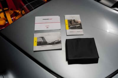 253万6250ドル(邦貨換算約3億9210万円)で落札されたフェラーリ「モンツァSP2」(C)Courtesy of RM Sotheby's