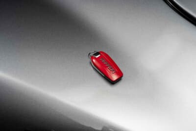 253万6250ドル(邦貨換算約3億9210万円)で落札されたフェラーリ「モンツァSP2」(C)Courtesy of RM Sotheby's