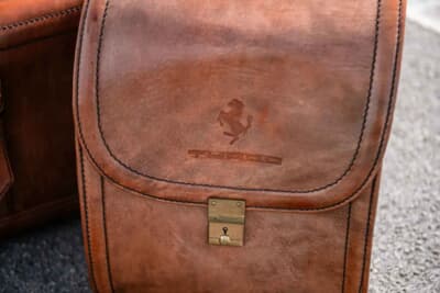 8万5000ポンド～9万5000ポンド（邦貨換算約1770万円〜1980万円）で現在も販売中のフェラーリ「208GTBターボ」（C）iconicauctioneers