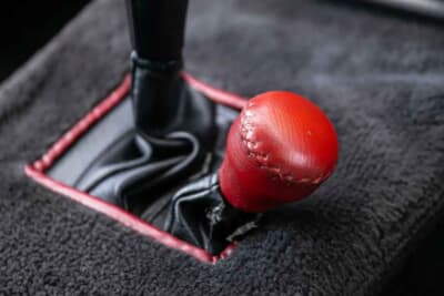 38万2500ポンド(邦貨換算約7726万円)で落札したフォード「RS200S」(C)iconicauctioneers