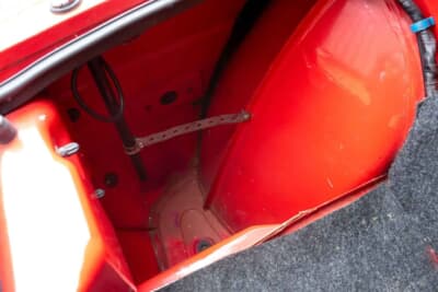 8100英ポンド（邦貨換算約170万円で落札されたベルトーネ「X1/9」（C）iconicauctioneers