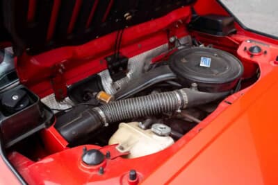 8100英ポンド（邦貨換算約170万円で落札されたベルトーネ「X1/9」（C）iconicauctioneers