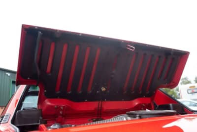 8100英ポンド（邦貨換算約170万円で落札されたベルトーネ「X1/9」（C）iconicauctioneers