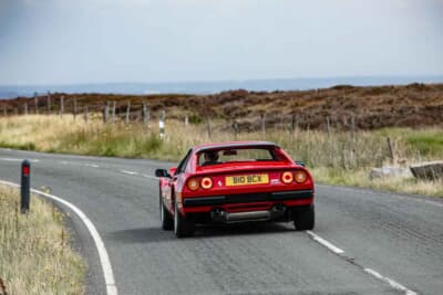 8万5000ポンド～9万5000ポンド（邦貨換算約1770万円〜1980万円）で現在も販売中のフェラーリ「208GTBターボ」（C）iconicauctioneers