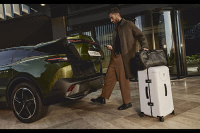 プジョー408：改良新型のラゲッジルームは通常使用で536L、後席を倒すことで最大1611Lを確保