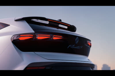 ルノー・フィランテ：比較的大型のルーフウイングと際立つテールライトシグネチャーで存在感を高める