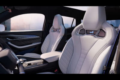 ルノー・フィランテ：ラウンジシートやカスタマイズ可能なアンビエント照明を備える