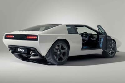 アンコール・シリーズ1：1975年のパリ・モーターショーでデビューしたロータス・エスプリの50周年を記念して開発