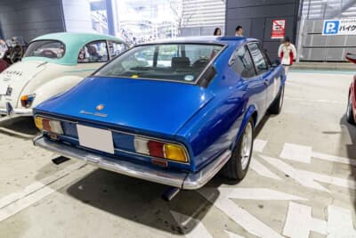 1972年式 フィアット ディーノ:伸びやかなクーペボディが描くエレガントなリアライン。高回転域で真価を発揮するディーノV6の咆哮は美しきGTカーに真のスポーツ性能を宿らせる