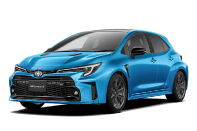 プロクセス35周年を象徴するトヨタGRカローラには、世界限定50台のシアンメタリックカラーのボディにコンフォートスポーツタイヤのPROXES Sport2を装着