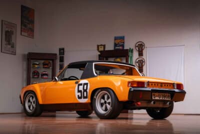 98万5000ドル(邦貨換算約1億5122万円)で落札されたポルシェ「914/6R」(C)Courtesy of RM Sotheby's