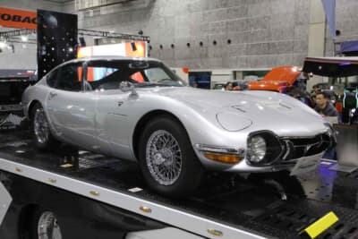 トヨタ 2000GT:約4年半の歳月をかけてボディからエンジンまでレストアしている