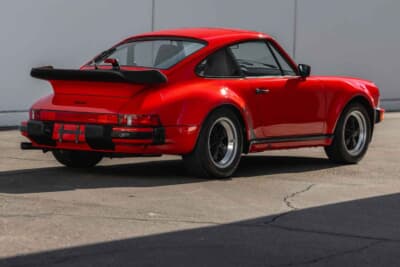 24万800ドル(邦貨換算約3756万円)で落札されたポルシェ「911ターボ」(C)Courtesy of RM Sotheby's