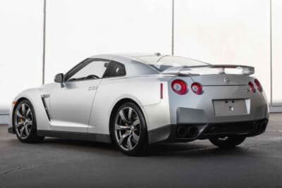 10万800ドル（邦貨換算約1695万円）で落札された日産「GT-R」（C）Courtesy of RM Sotheby's