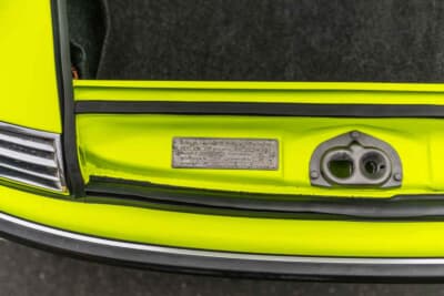 72万5000ドル（邦貨換算約1億1300万円）で落札されたポルシェ「911カレラRS2.7」（C）Courtesy of RM Sotheby's