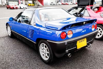 マツダ オートザム AZ-1:リアフードはワンオフとなっている