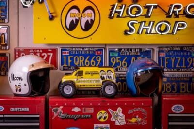 「精密な可動式ダイキャストモデル」のような、走るインテリアとしての価値を提案