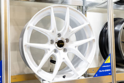 ウェッズスポーツ『SA-01R』：参考出品のホワイト