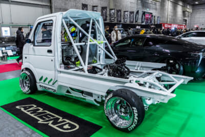 AMEND プレデター：ドリフト競技用に製作した車両で、もはや原型はほとんど留めていない