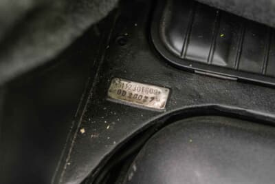 72万5000ドル（邦貨換算約1億1300万円）で落札されたポルシェ「911カレラRS2.7」（C）Courtesy of RM Sotheby's