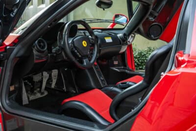 930万ドル（邦貨換算約14億4580万円）で落札されたフェラーリ「エンツォ フェラーリ」（C）Courtesy of RM Sotheby's