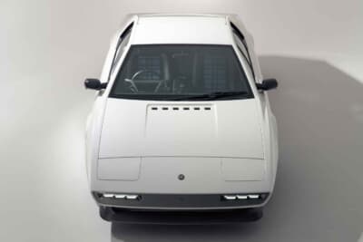 アンコール・シリーズ1：オートクレーブ成形の一体構造カーボンファイバー製ボディシェルを採用