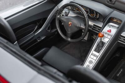 308万5000ドル（邦貨換算約4億8100万円）で落札されたポルシェ「カレラGT」（C）Courtesy of RM Sotheby's