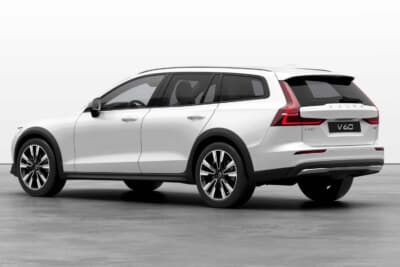 ボルボV60 Cross Country Ultra B5 AWD Classic Edition：たくましいフォルムと研ぎ澄まされた機能美。独特な佇まいで存在感を高める