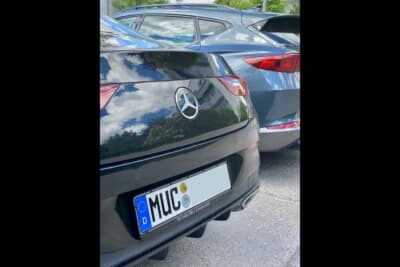 ミュンヘンの新たなMUCナンバーのメルセデス。MUCはミュンヘン空港の空港コードと同じです