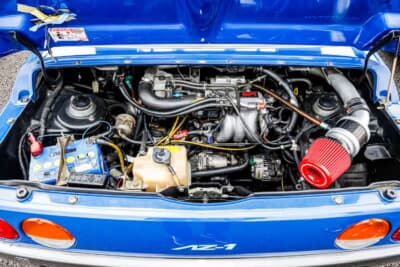 マツダ オートザム AZ-1:ミッドに搭載されるエンジン。エアクリーナーが変更されている