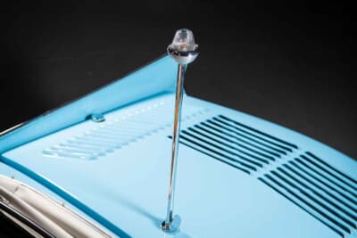 アンフィカー770:リアフード上のポールには水上走行時に旗を立てて使用したようだ