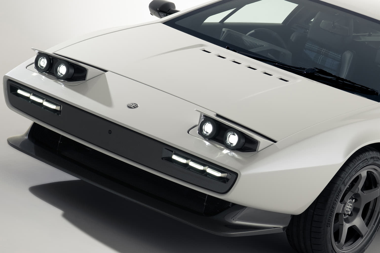 Lotus Esprit Celebrates 50th Anniversary with Encore Series 1 Carbon Fiber Restomod