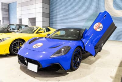 2022年式 マセラティ MC-20:三叉戟の誇りを胸に完全自社製エンジン「ネットゥーノ」を搭載した新世代スーパーカー。イタリアン・エレガンスを極めた低く鋭いフロントマスクが新たな時代の幕開けを告げる