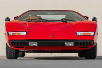 11万2000ドル（邦貨換算約1億7400万円）で落札されたランボルギーニ「カウンタックLP400」（C）Courtesy of RM Sotheby's